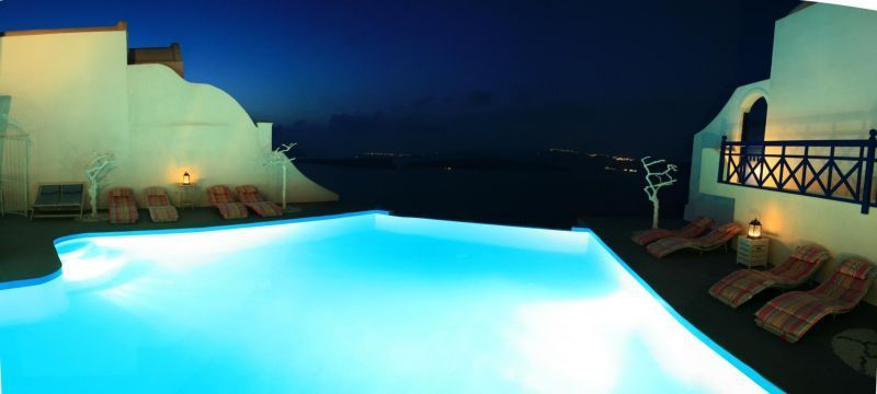 Pemandangan malah hari di Astarte Hotel