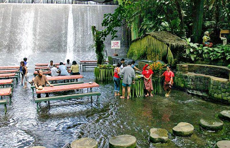 Villa Escudero, Filipina