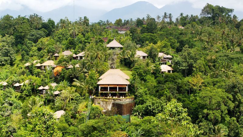 Hotel ini miliki kolam renang dengan pemandangan luar biasa di tiap kamarnya