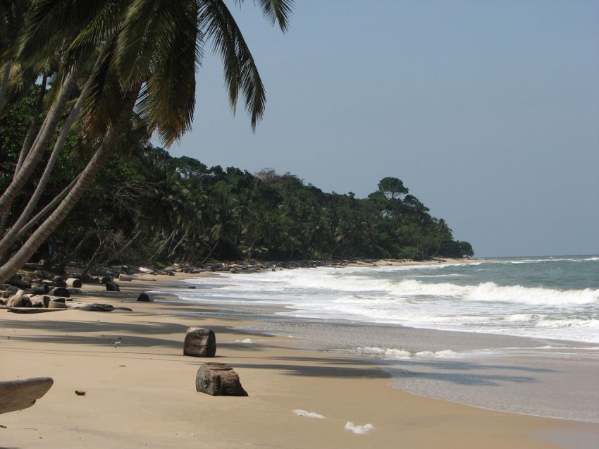 Pantai Santa Clara, Gabon