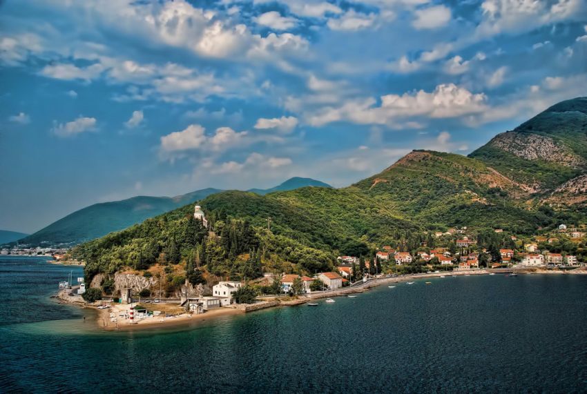Pesisir pantai Montenegro