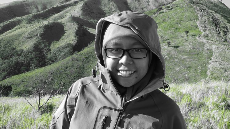Naik gunung menggunakan sunblock