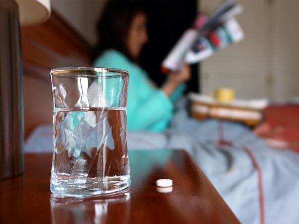 Minum obat pakai air putih