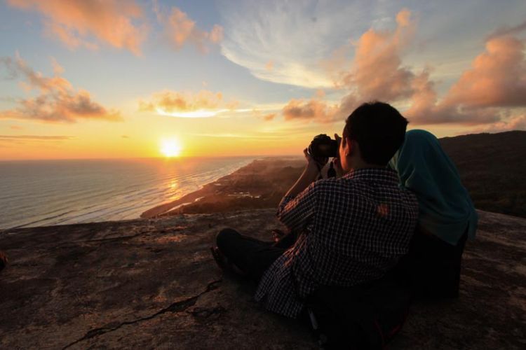 Pemandangan dari Bukit Parang Endog