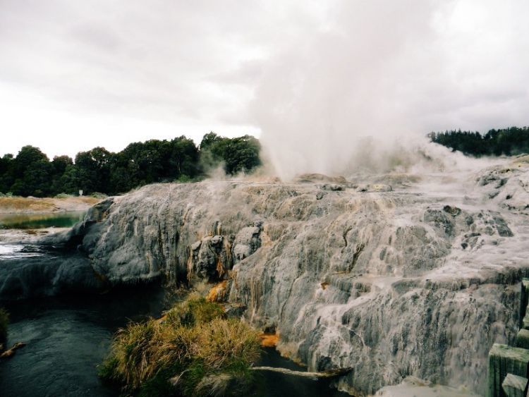 Pohutu Geyser, Rotorua, via Azarine Kyla Arinta.  