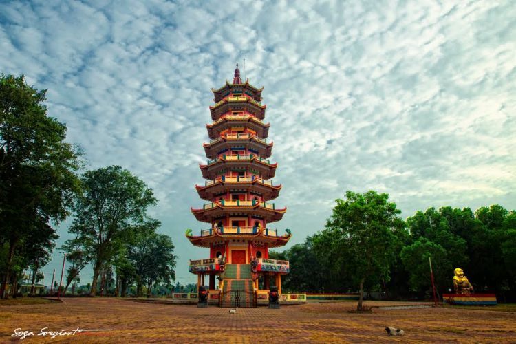 Pagoda di Pulau kemaro.