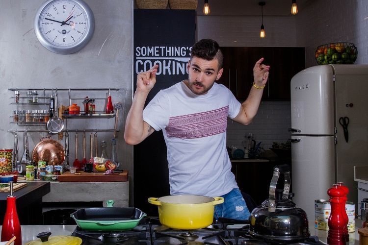 Masak sendiri, undang teman-teman