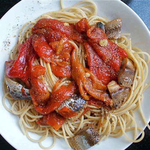 Sarden sebagai topping pasta