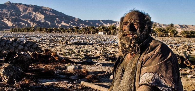 Amou Haji, Lelaki Yang Tak Mandi Lebih Dari Setengah Abad