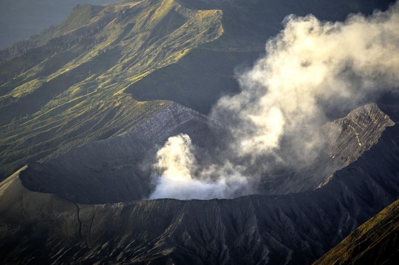 Kawah gunung Bromo