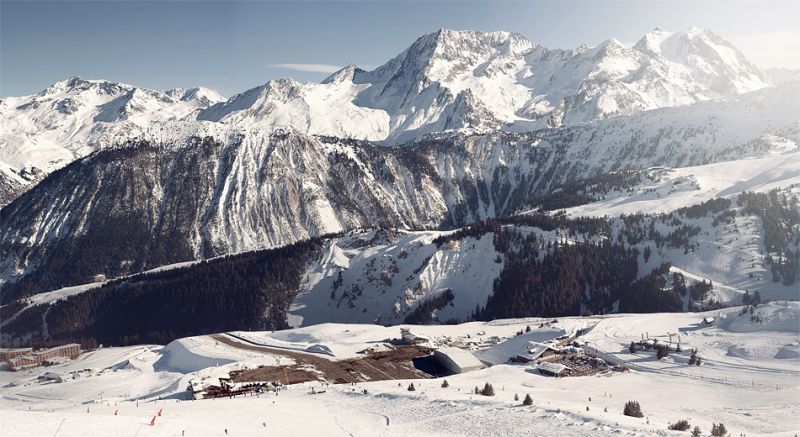 Bandara Courchevel dari jarak jauh