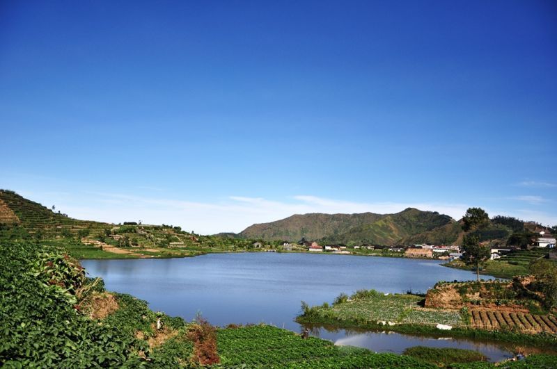 Telaga cebong dari ketinggian