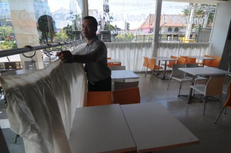Harusnya kamu yang lebih menghargai orang lain