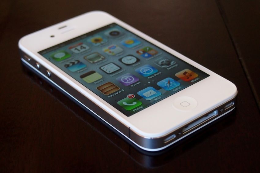 iPhone 4S