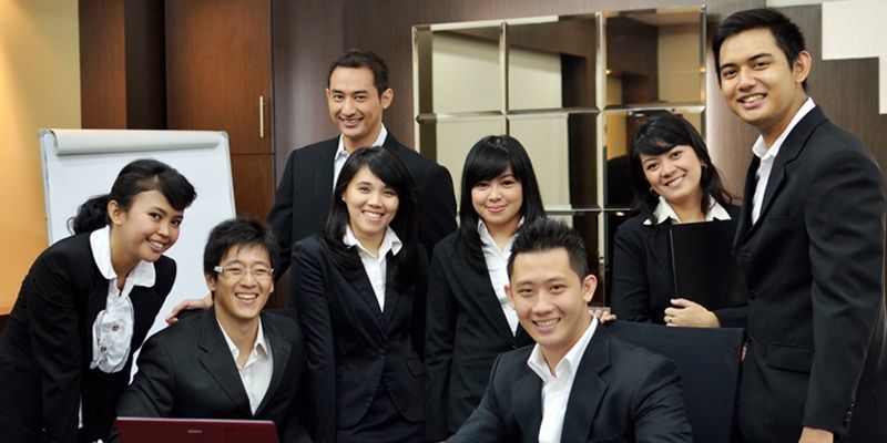 rekan kerja yang kompak 