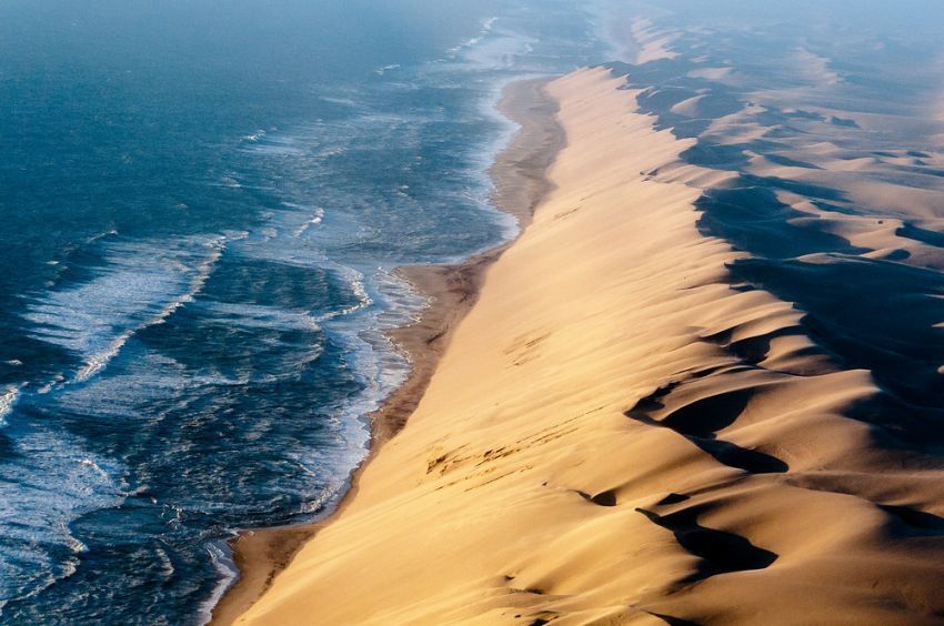 bukit pasir di gurun Namib merupakan yang tertinggi di dunia