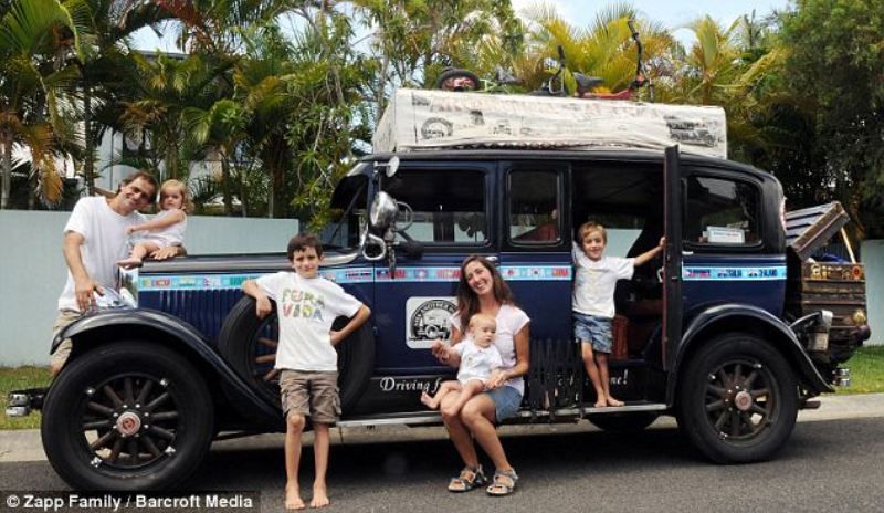 12 Tahun Traveling Sampai Punya 4 Anak! Berani Seperti Mereka?