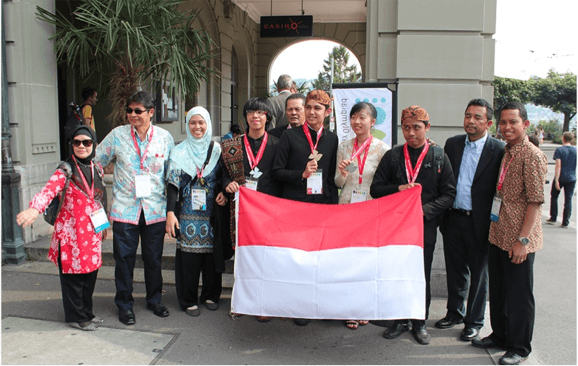 Tim Olimpiade Biologi Indonesia di Bern
