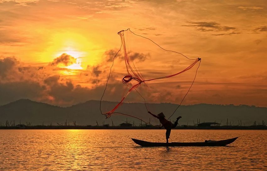 Menangkap ikan