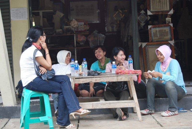 Setiap hari kita berkomunikasi