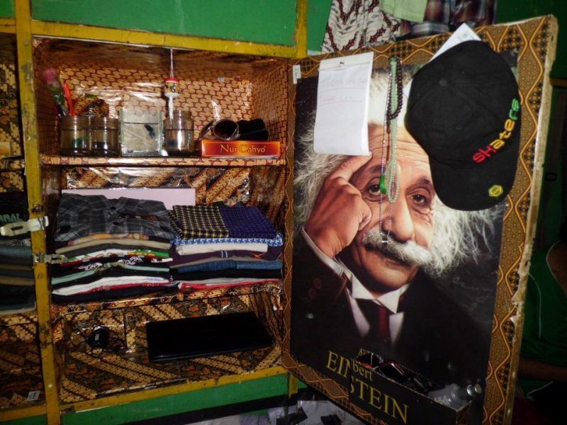 bajunya dikit