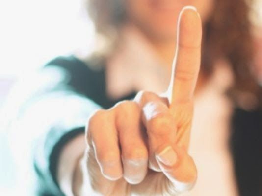 25 Cara Bagaimana Kritik Menjadikanmu Manusia yang Lebih Baik 64 beri pengertian pada orang lain
