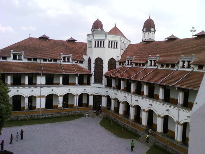 Ke Lawang Sewu? Hmmmm ntar dulu deh