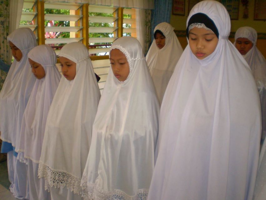 kamu akan biasa ditunjuk jadi imam sholat