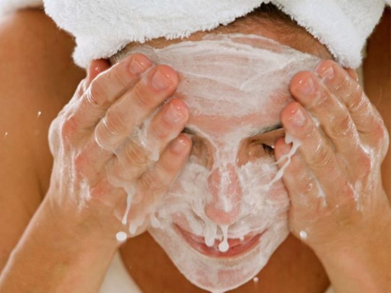 Cuci muka minimal sehari dua kali