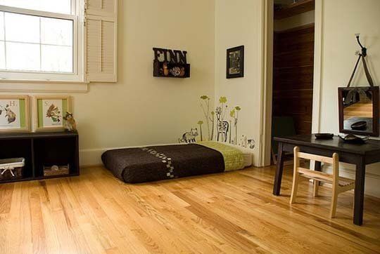 Tempat tidur tanpa rangka bisa terlihat menarik juga kok