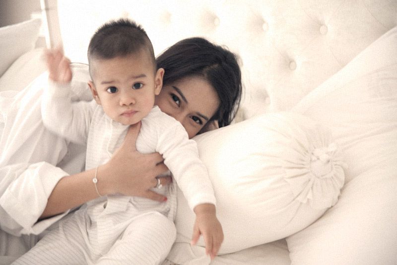 Telaten mengasuh anak