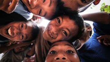 (Masih) Ada Kabar Baik untuk Indonesia: “Mengapa Semua Orang Indonesia Selalu Tersenyum?”
