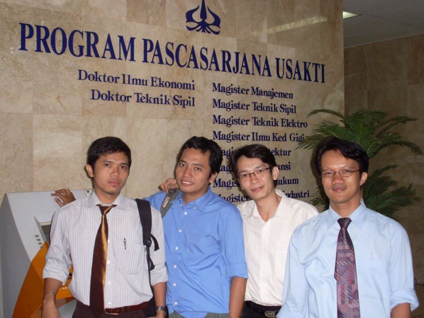 Asik kuliah lagi