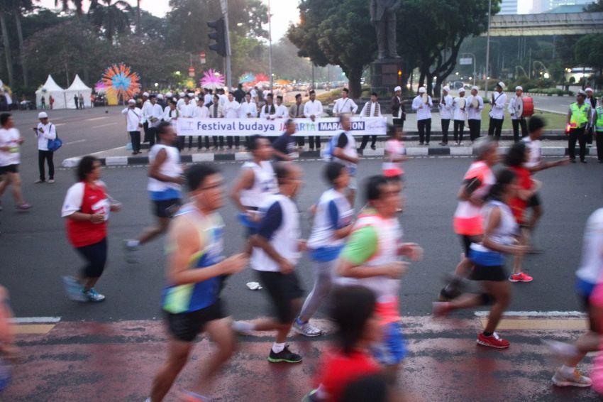 Ikutan maraton