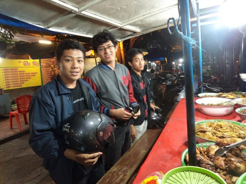 Makan apa aja asal kenyang
