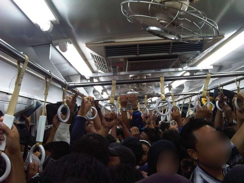 Kereta penuh