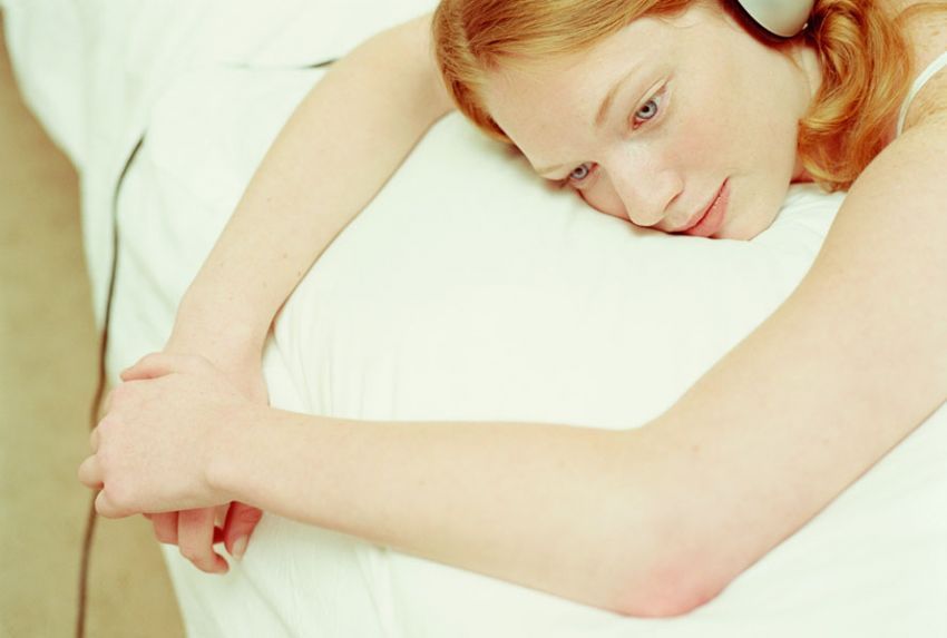 alarm dengan musik favorit atau musik berirama lembut