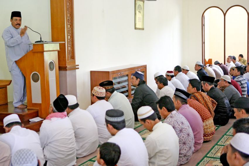 Jangan lama-lama ya ustad