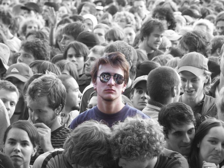10 Hal yang Harus Kamu Ingat Ketika Mencintai Seorang Introvert 22 rfef