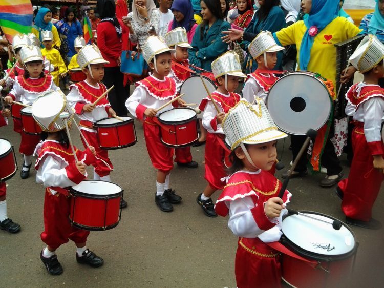 Lomba-Marching-band
