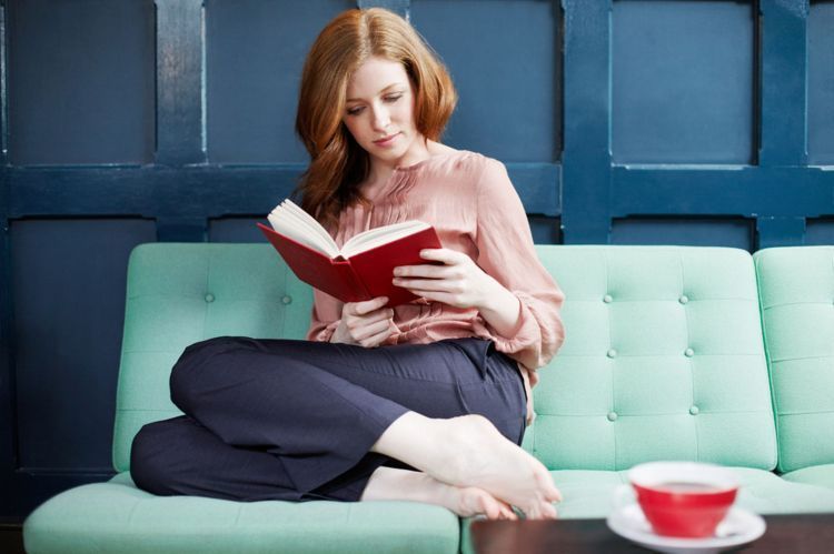 10 Hal yang Harus Kamu Ingat Ketika Mencintai Seorang Introvert 21 Tenang saat sendiri