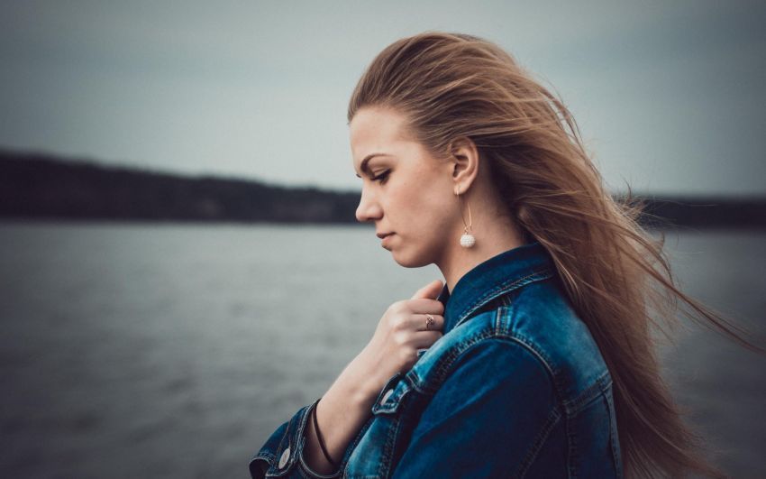 girl-profile-lake-mood-hd-wallpaper