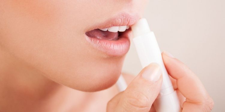 Imbangi dengan banyak meminum air putih