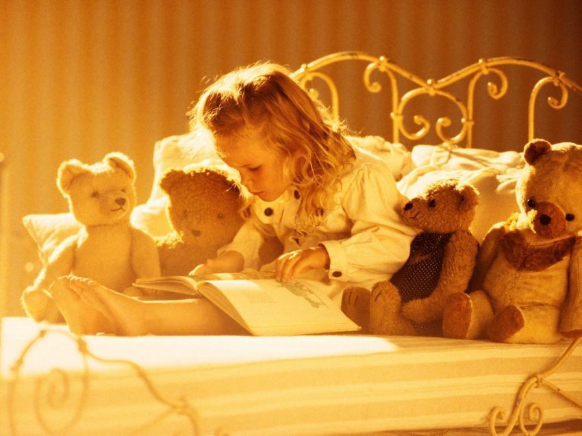 tale_girl_book_book_reading_teddy_bear_teddy_bear_toy_1600x1200