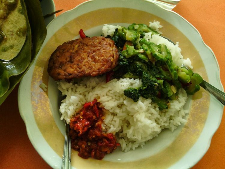 Nasi dan sayur