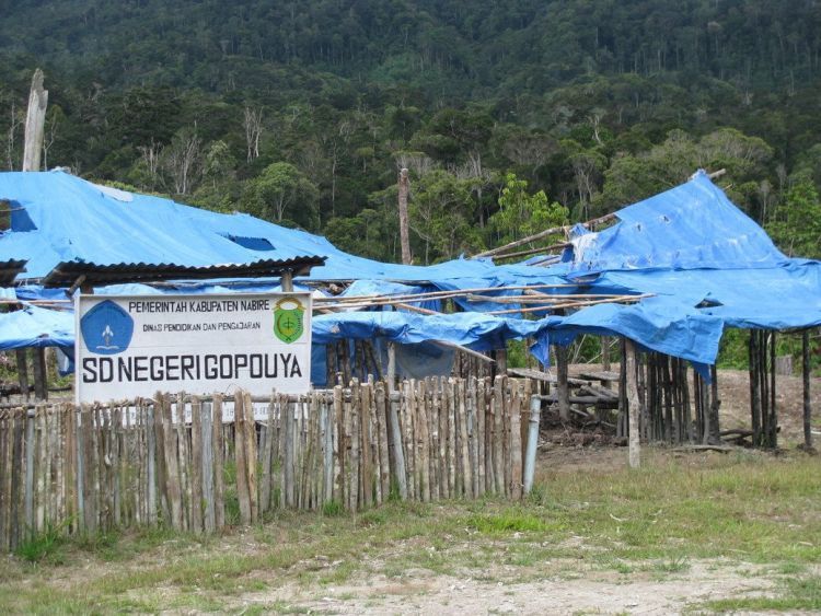 Betulin sekolah dulu baru ganti kurikulum