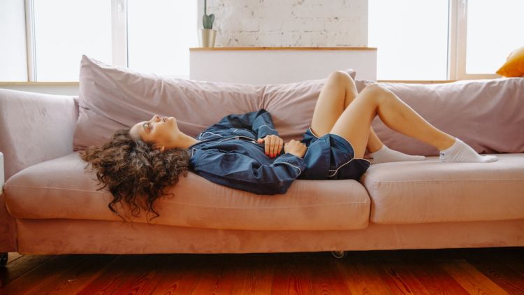 10 Tips Agar PMS dan Nyeri Haid Tak Lagi Jadi Bencana