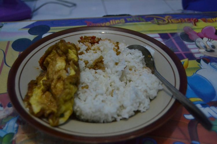 Nastel: nasi telur