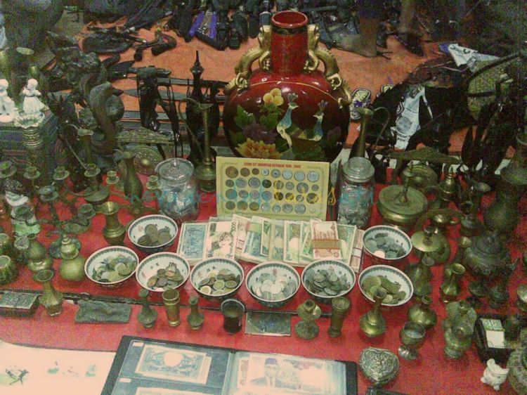 Uang-uang koin ini bisa kamu jumpai di Pasar Klitihikan