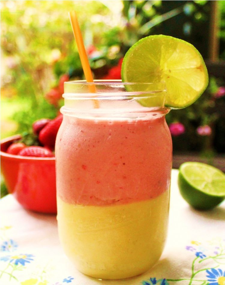 mango strawberry smoothie